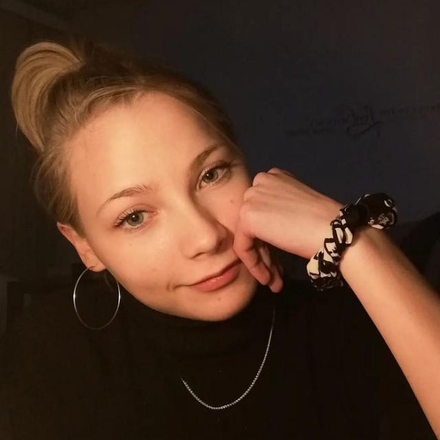 Elli Hintsanen : Nuorisopastori
